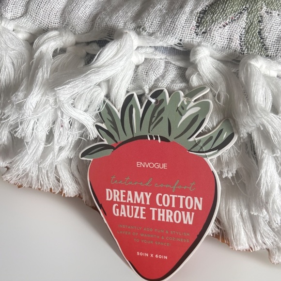 Envogue Dreamy Cotton Gauze Throw Blanket Quilt Strawberry Floral Print 50x60” - Picture 4 of 10